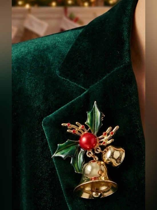 Jewelry - Vintage Christmas Sliver Bells Brooch